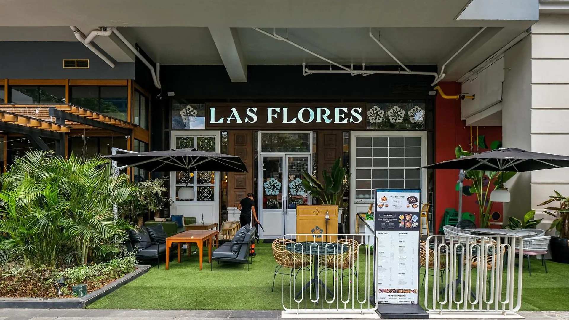Bgc 2Br Uptown Parksuites With Balcony And Bathtub Manila