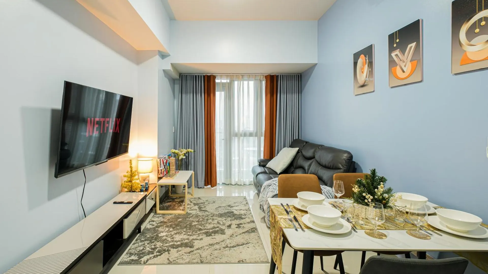 Bgc 2Br Uptown Parksuites With Balcony And Bathtub Manila 0*,  Philippines