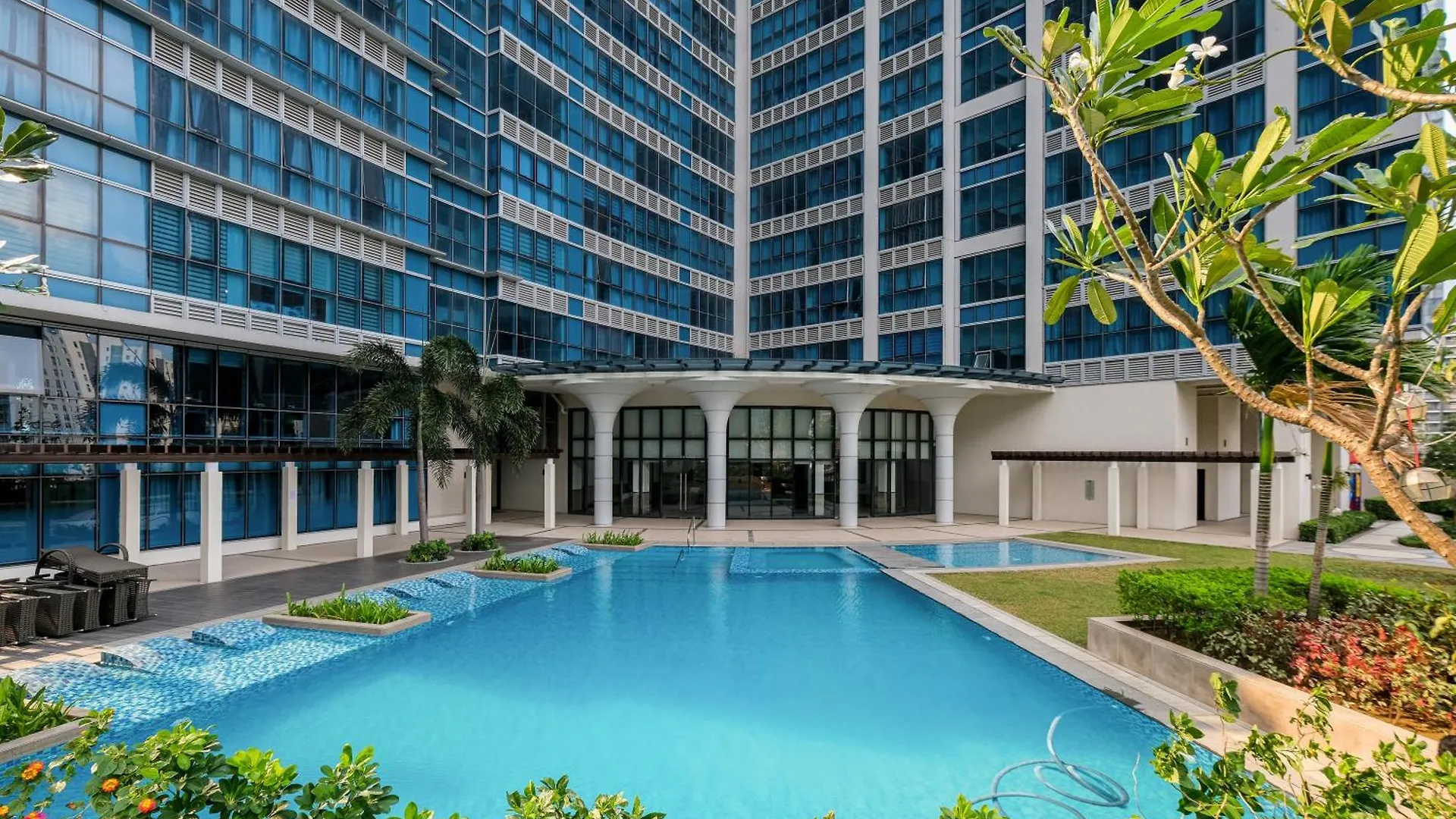 מנילה Bgc 2Br Uptown Parksuites With Balcony And Bathtub הפיליפינים